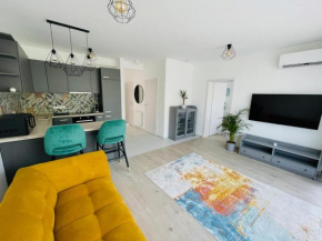 Magnolia GreenTop Apartment